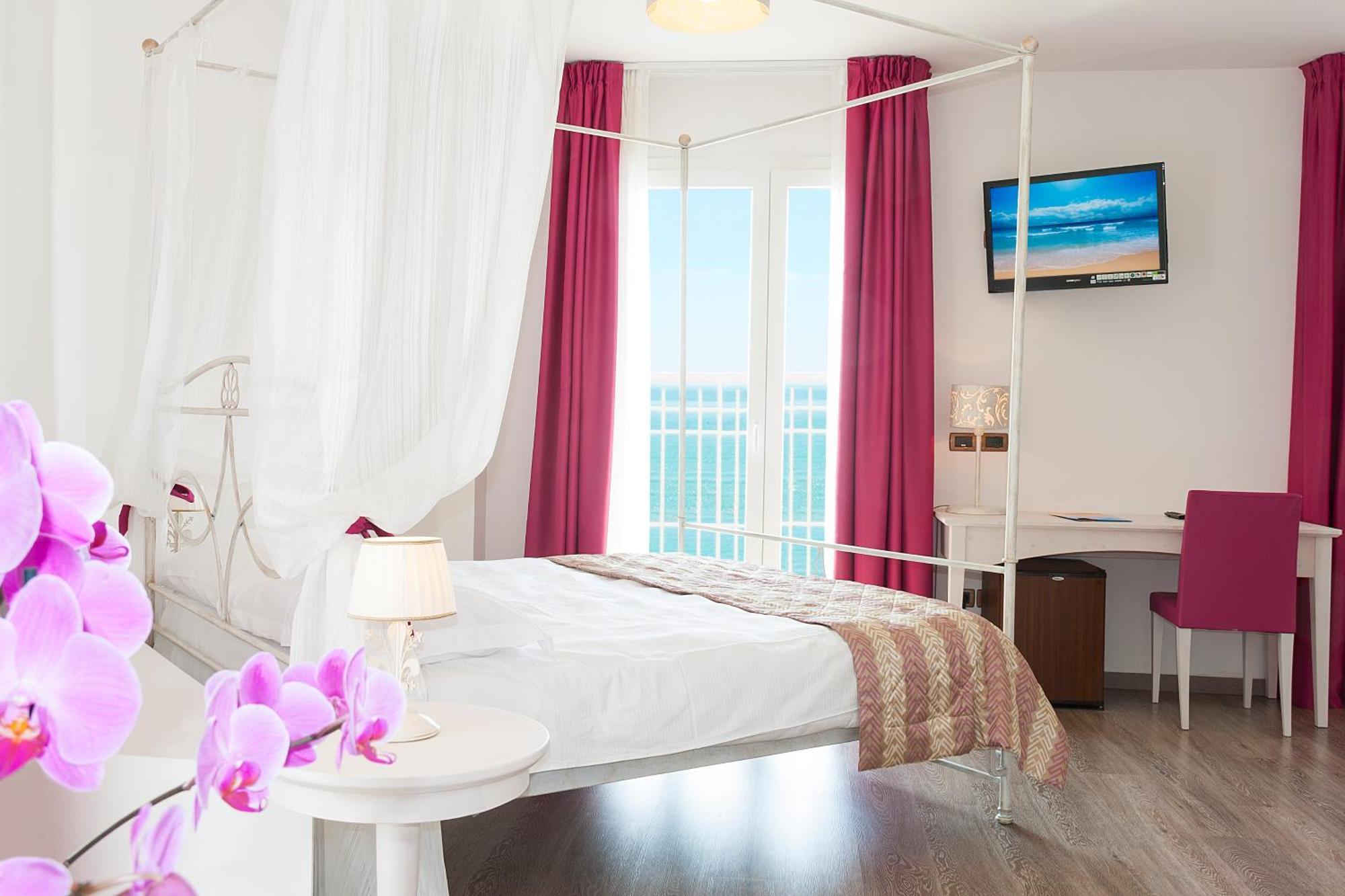 Regent's 4*